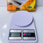 Electronic kitchen scale.